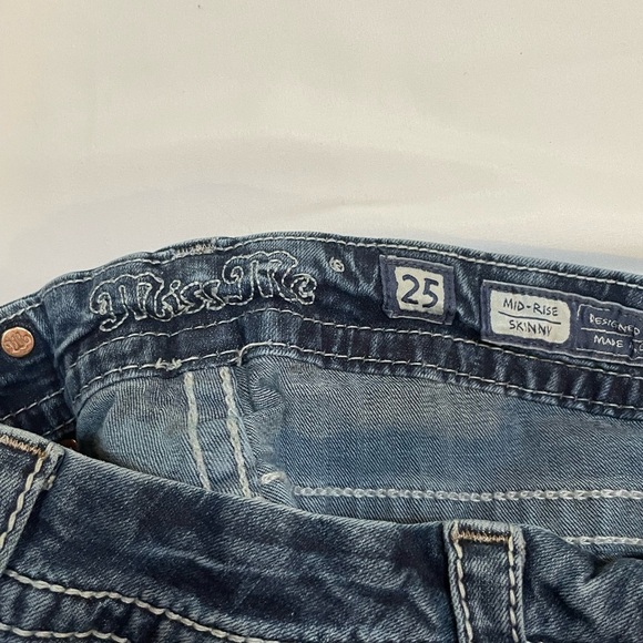 Miss Me Skinny Jeans MID RISE Stones Silver Details on Front and Back Pockets. - Picture 11 of 16